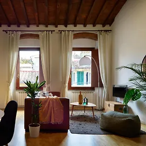 https://duomo-side-boho-chic-apartments.it-tuscanyhotel.com